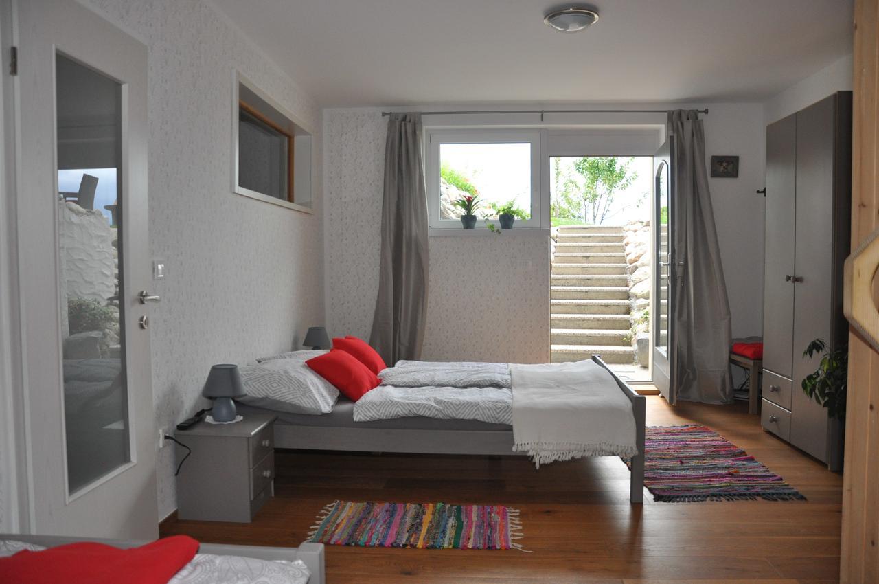 Apartma Romana Spodnji Otok Eksteriør bilde